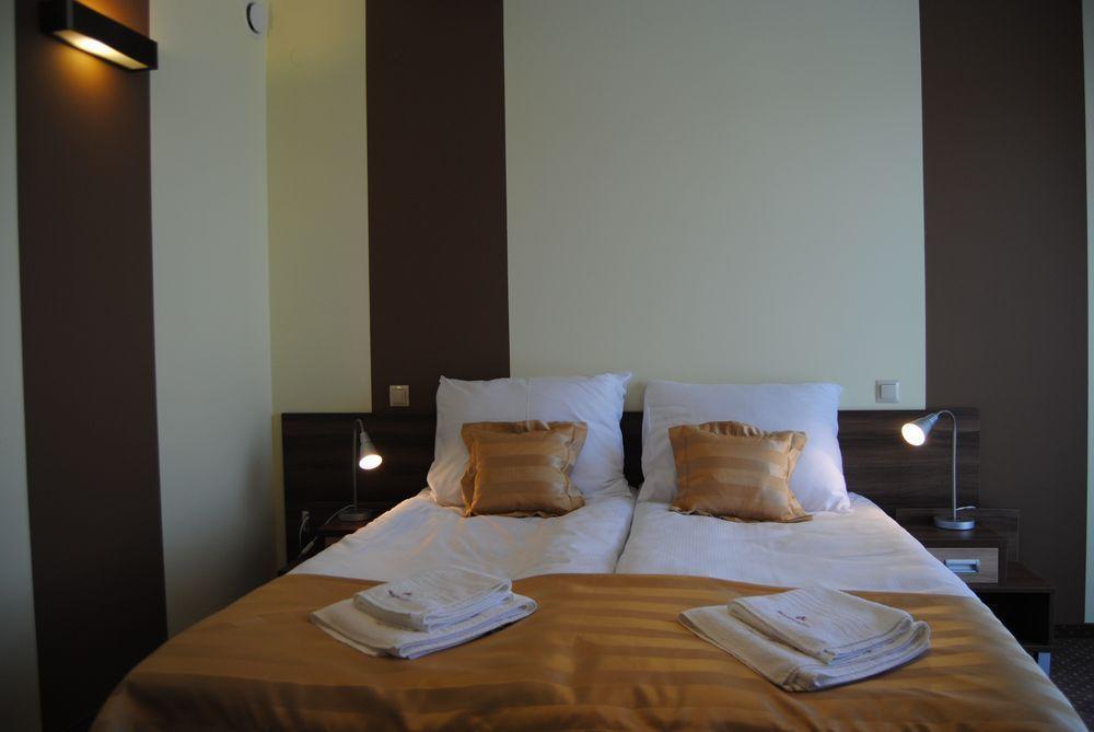 Hotel Magnolia Tychy Room photo
